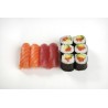 2 sushis saumon, 2 sushis thon, 6 makis saumon avocat.

Servi avec un accompagnement (soupe miso ou salade de chou).